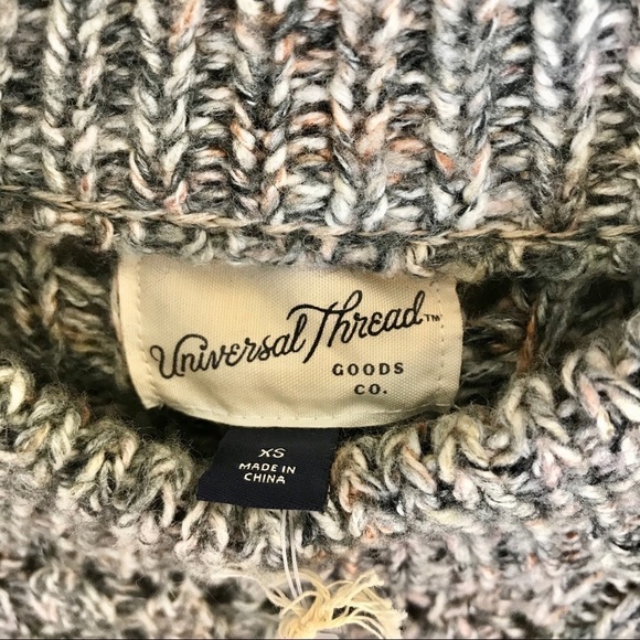 NWT Universal Thread Marled Grey Cable Knit Crew Neck Sweater Women's Size XS - Picture 2 of 6